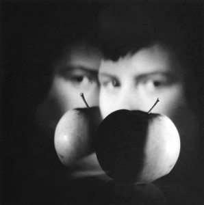 Jaroslav Rössler. Merginos su obuoliais. 1960